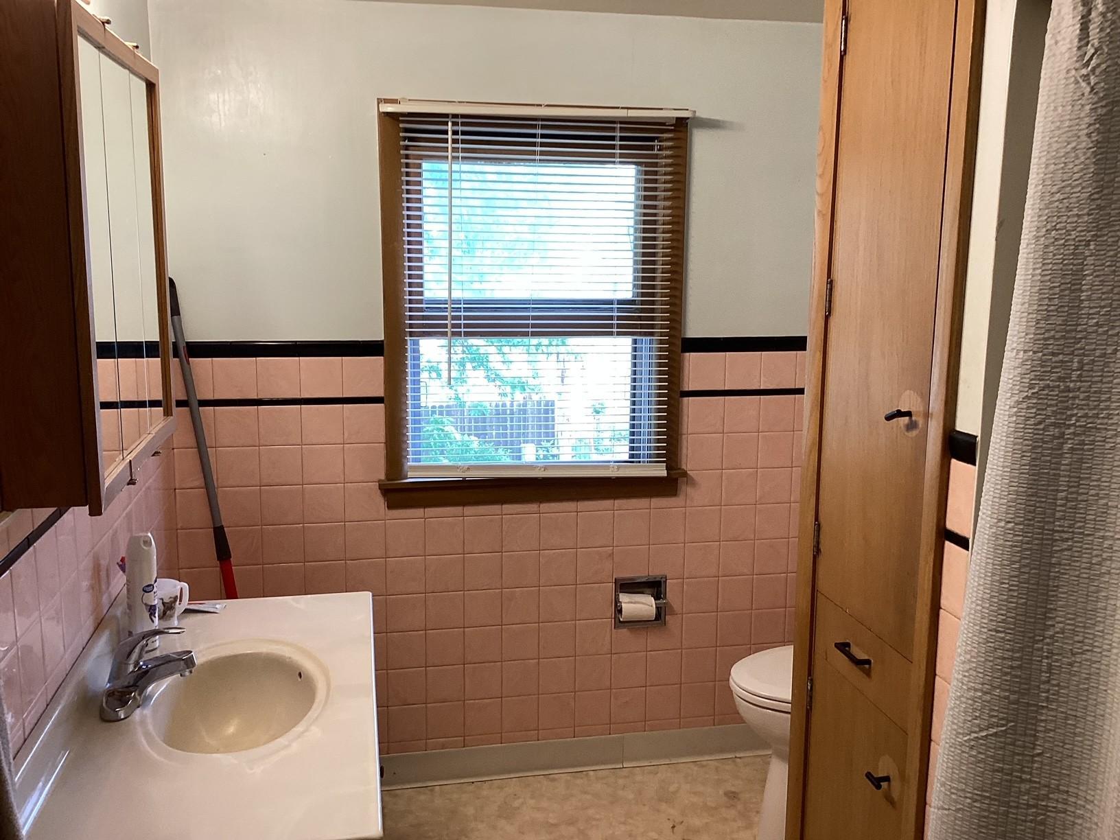 413 Hawthorne Street E Property Photo 25