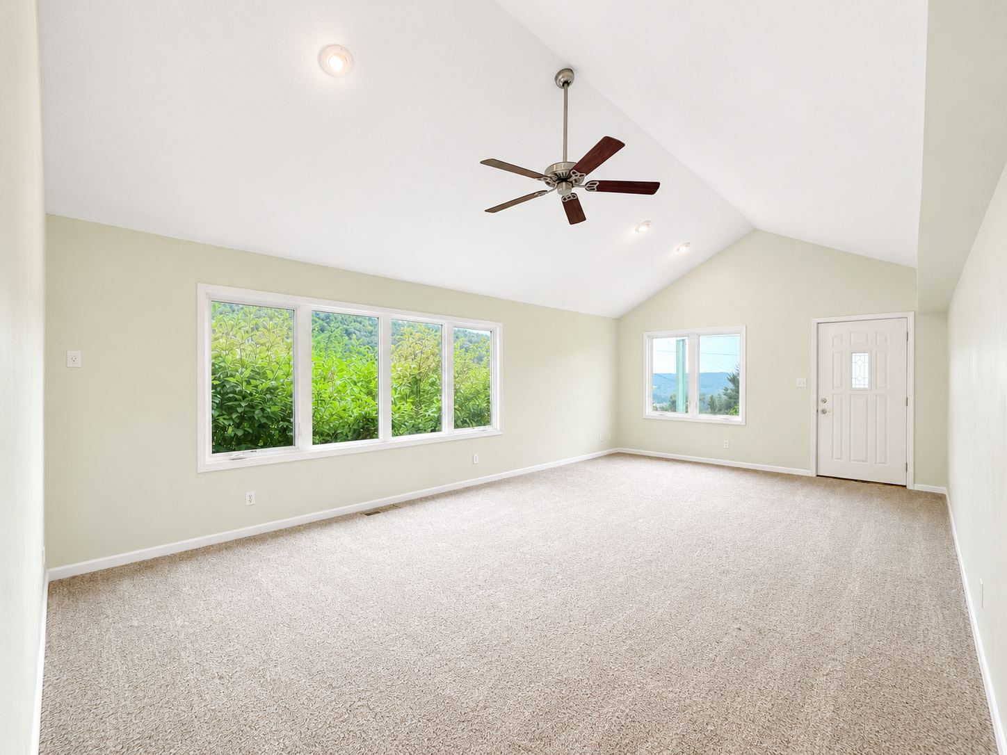495 North Street Property Photo 12