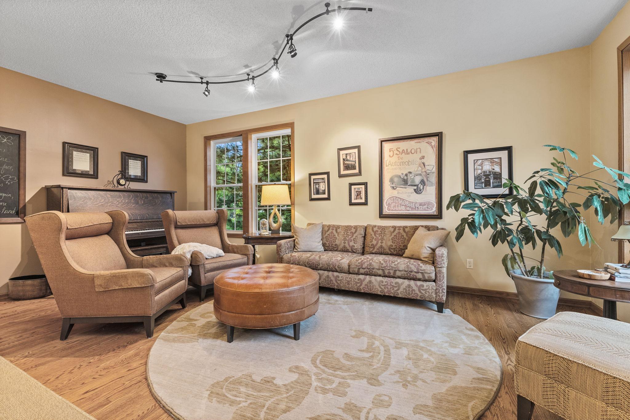14290 Flora Way Property Photo 6