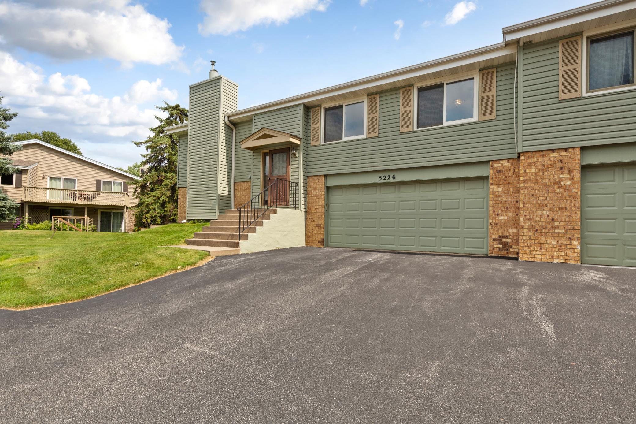5226 Beachside Drive Property Photo 1