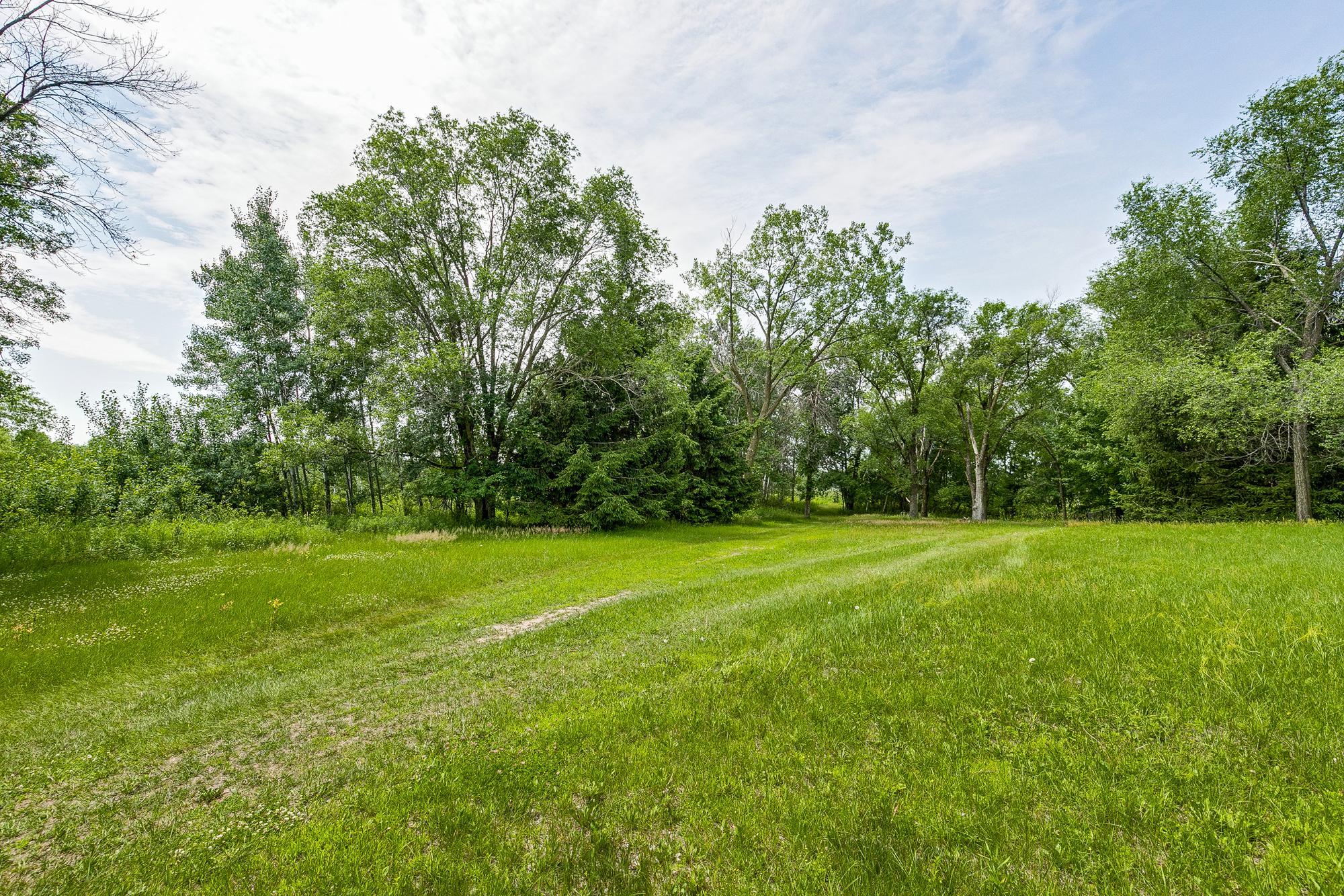 5715 Hodgson Road Property Photo 4