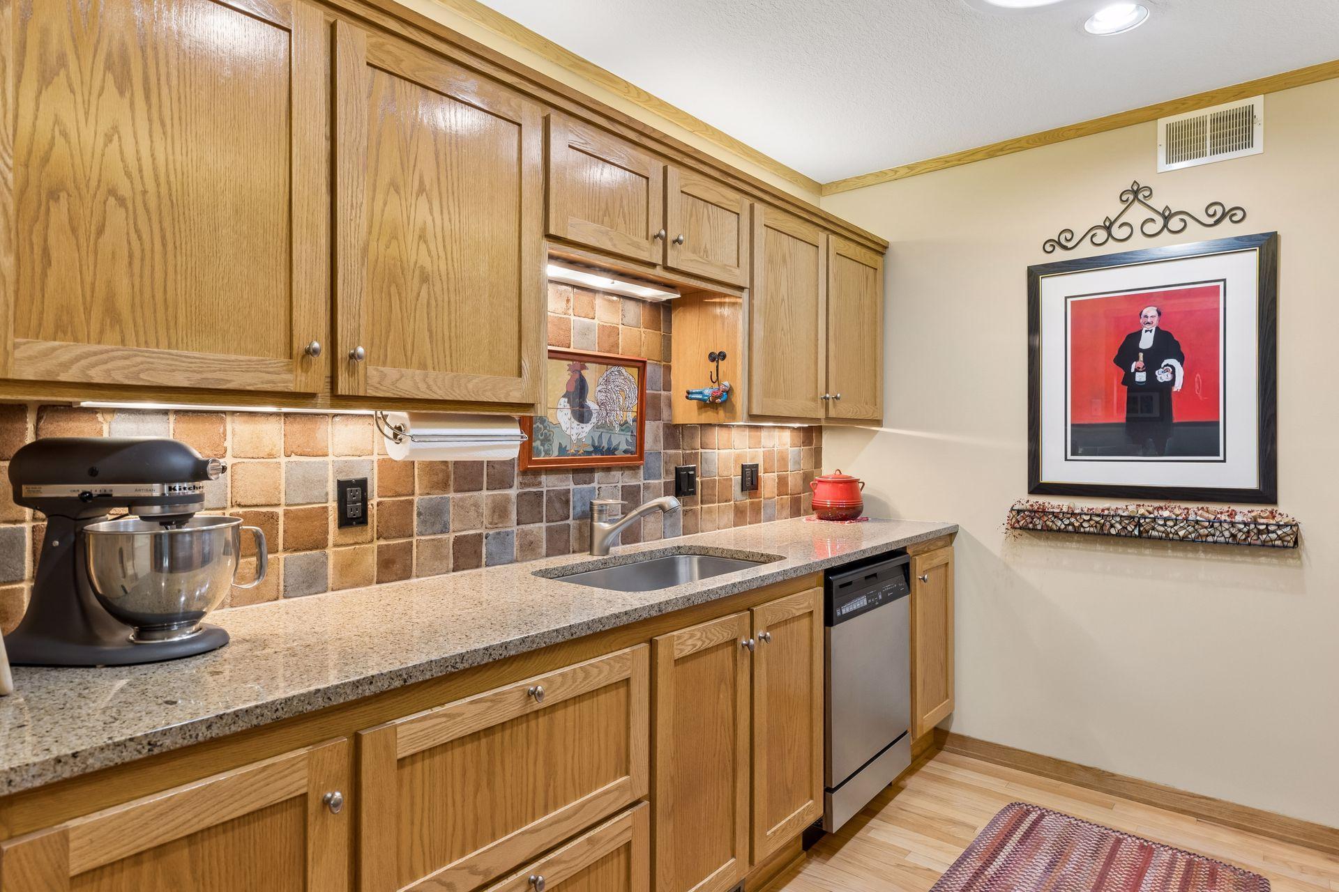 11236 W River Road Property Photo 19