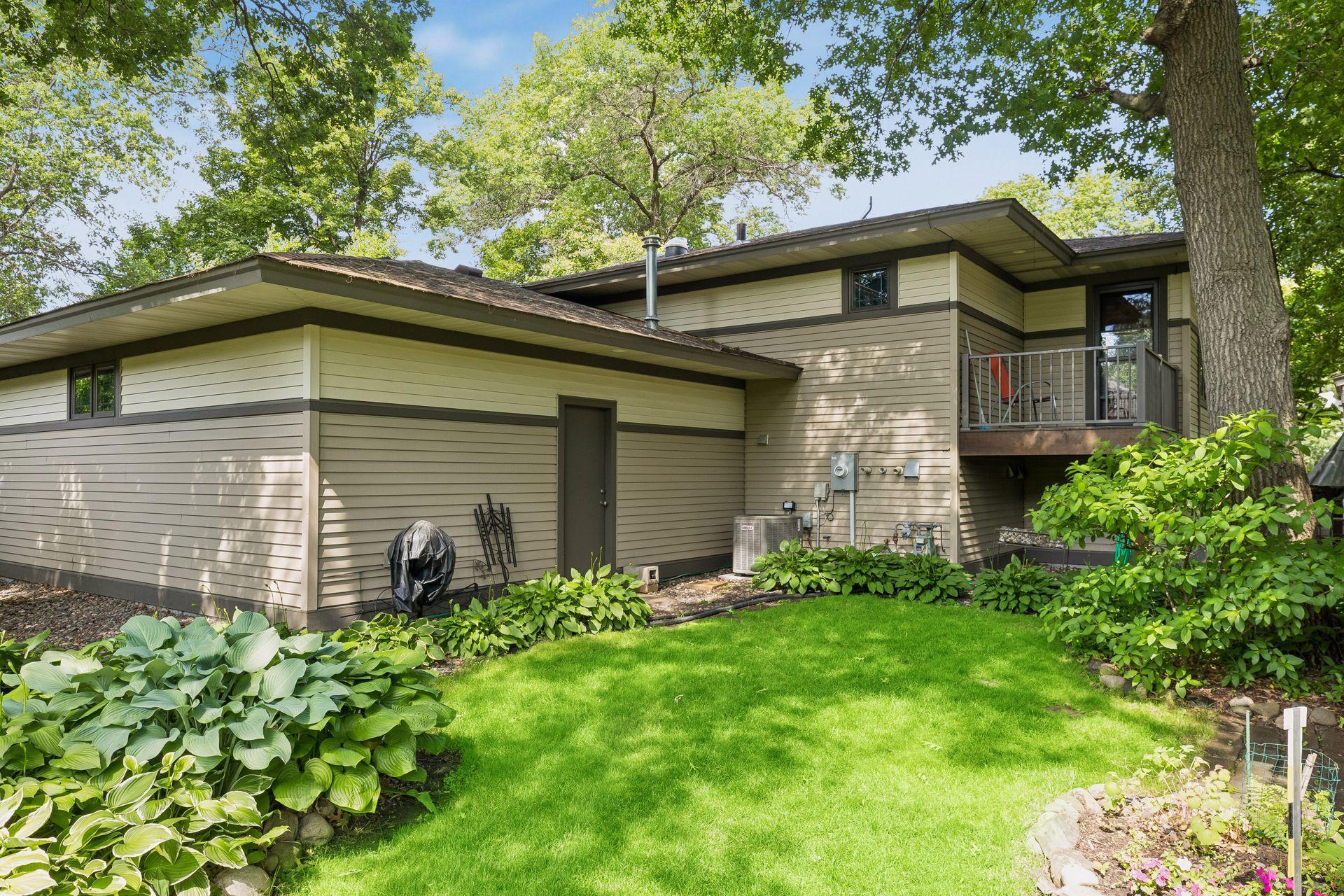 11236 W River Road Property Photo 45