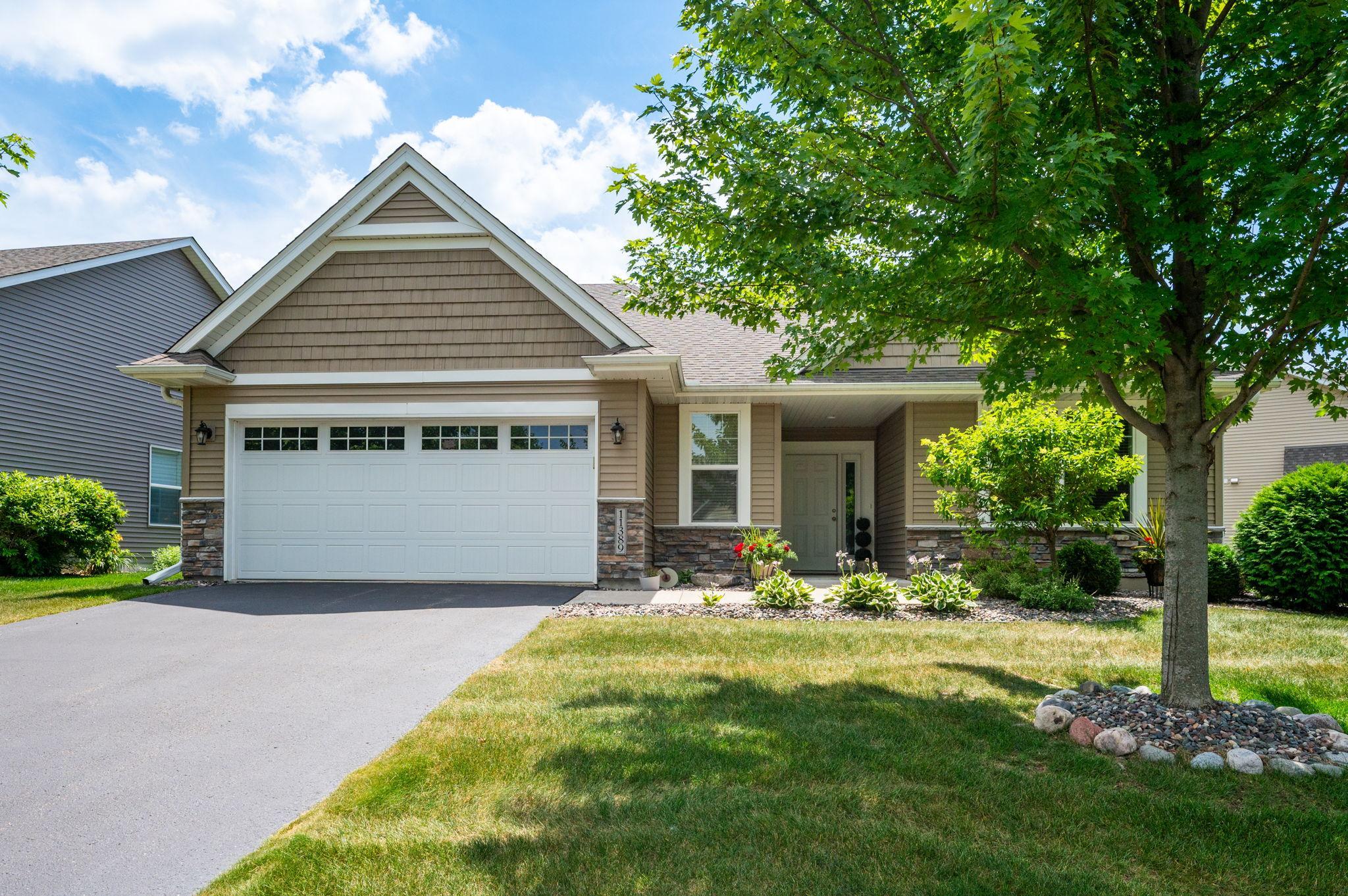 11389 17th Place NE Property Photo 1
