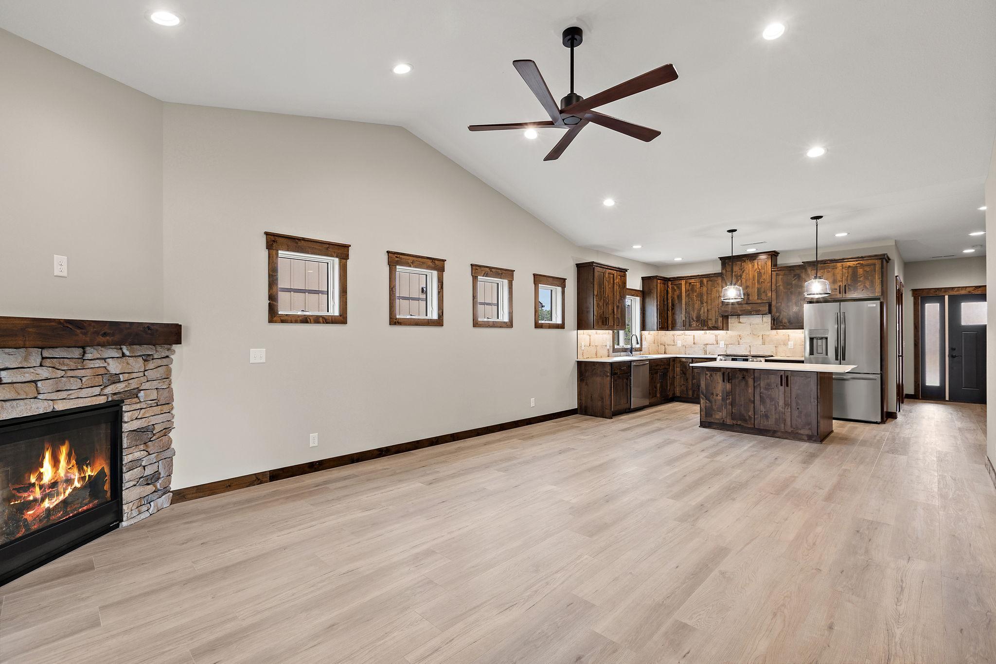 1043 Legend Lane Property Photo 8