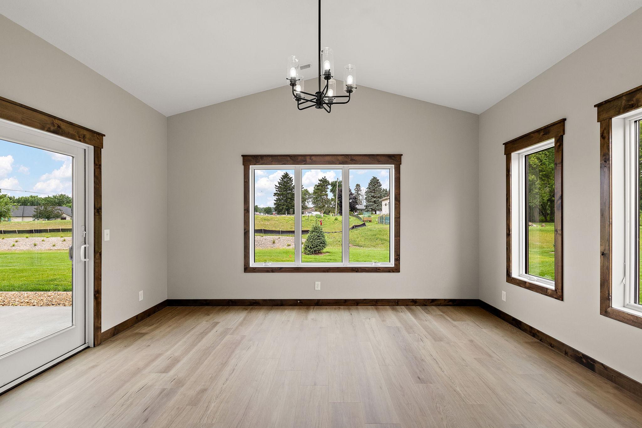 1043 Legend Lane Property Photo 11