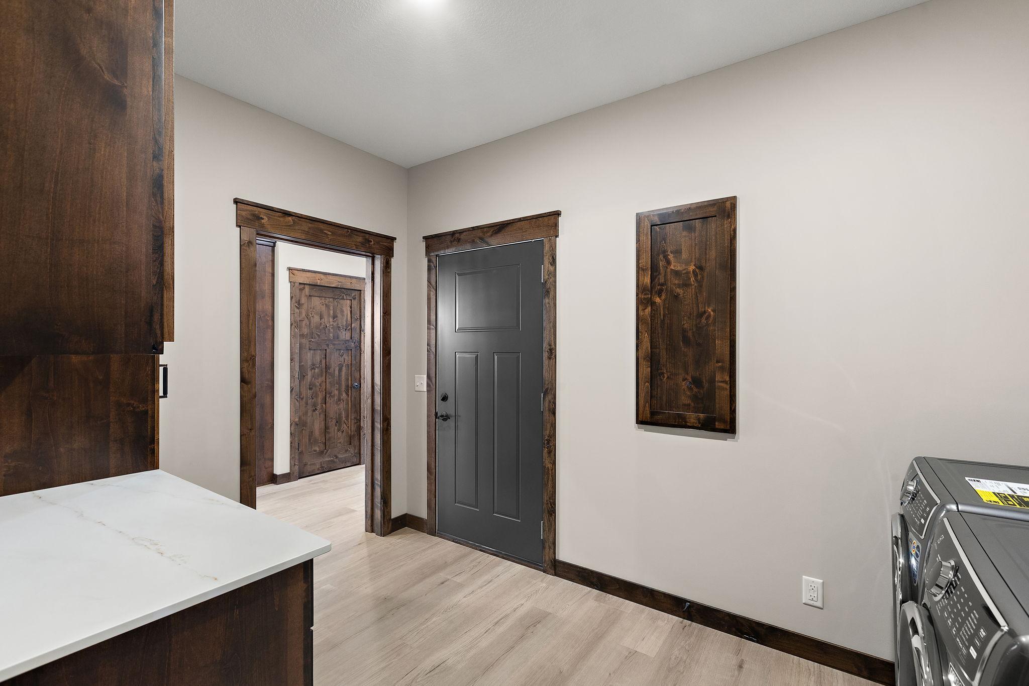 1043 Legend Lane Property Photo 15