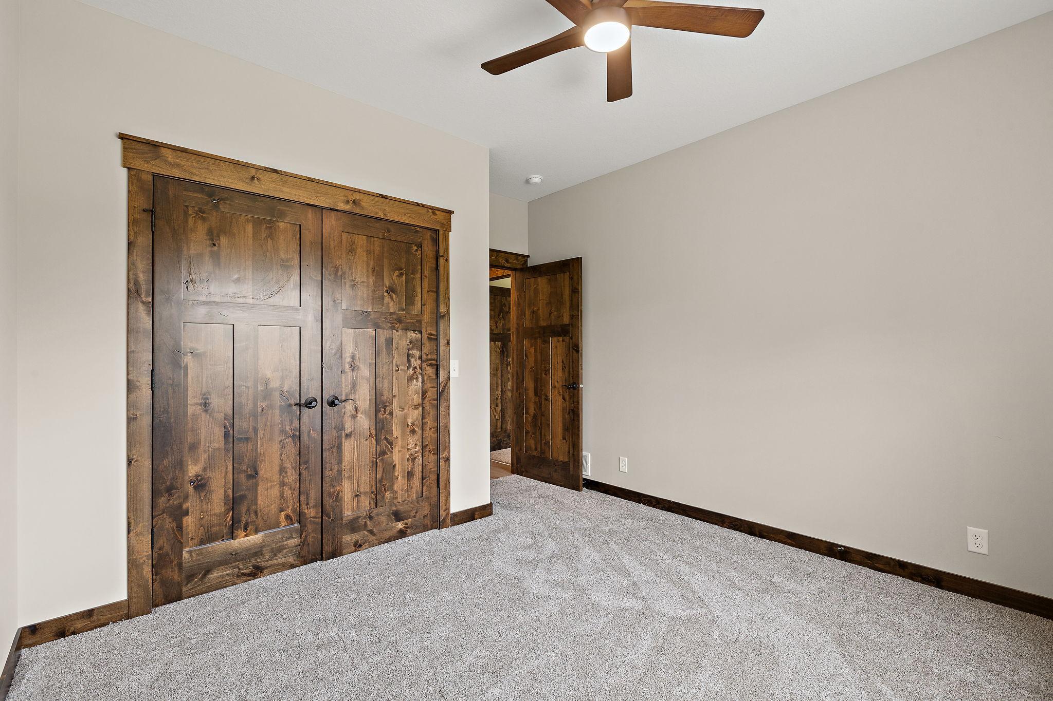 1043 Legend Lane Property Photo 24