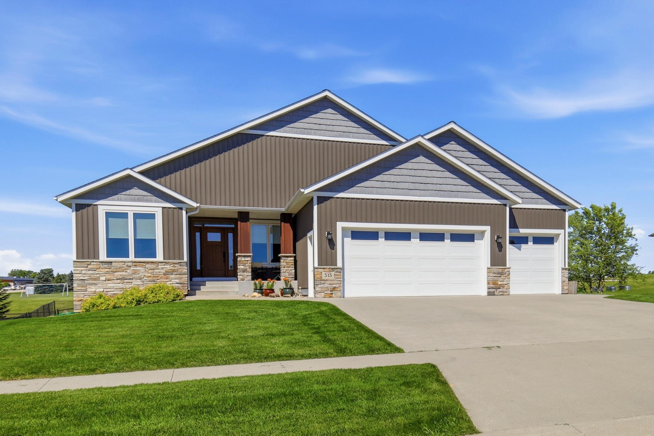 515 21st Place Ne Property Photo 1