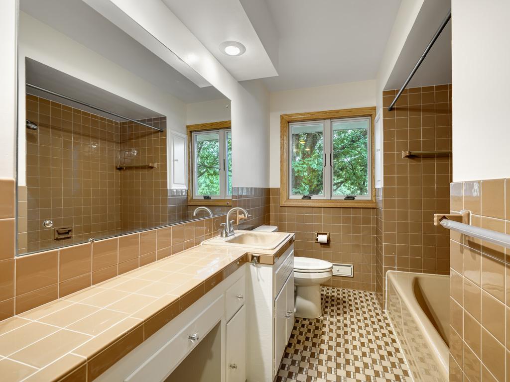 2507 Burnham Road Property Photo 19