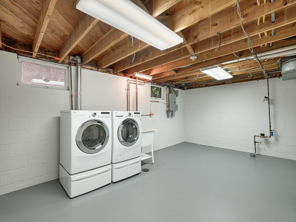 2507 Burnham Road Property Photo 28