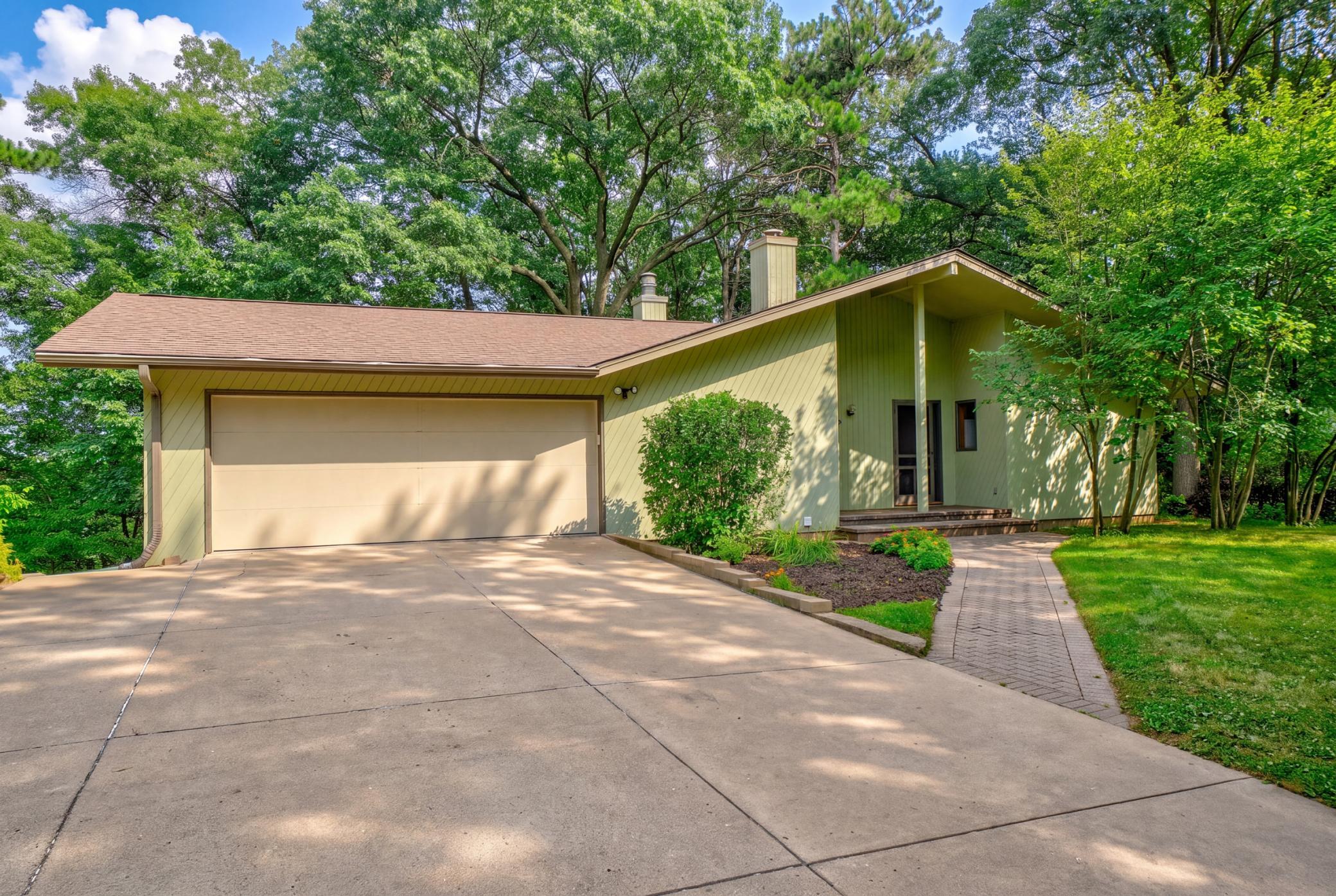 515 Pine Tree Trail Property Photo 1