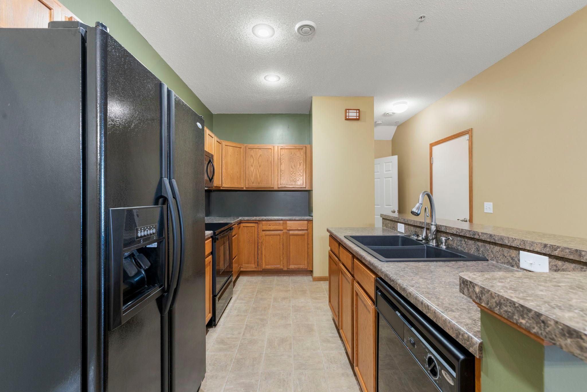1646 White Pine Way B Property Photo 13