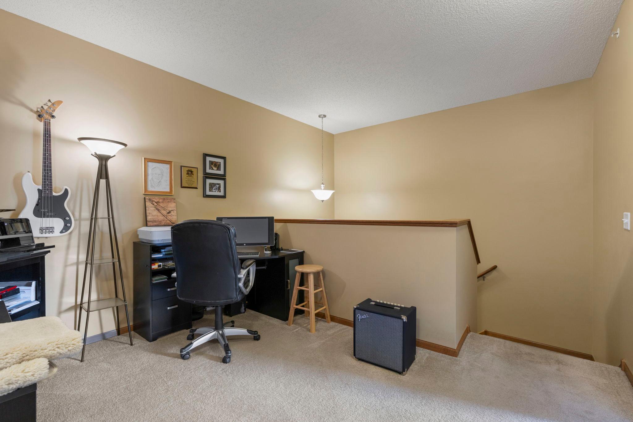 1646 White Pine Way B Property Photo 16