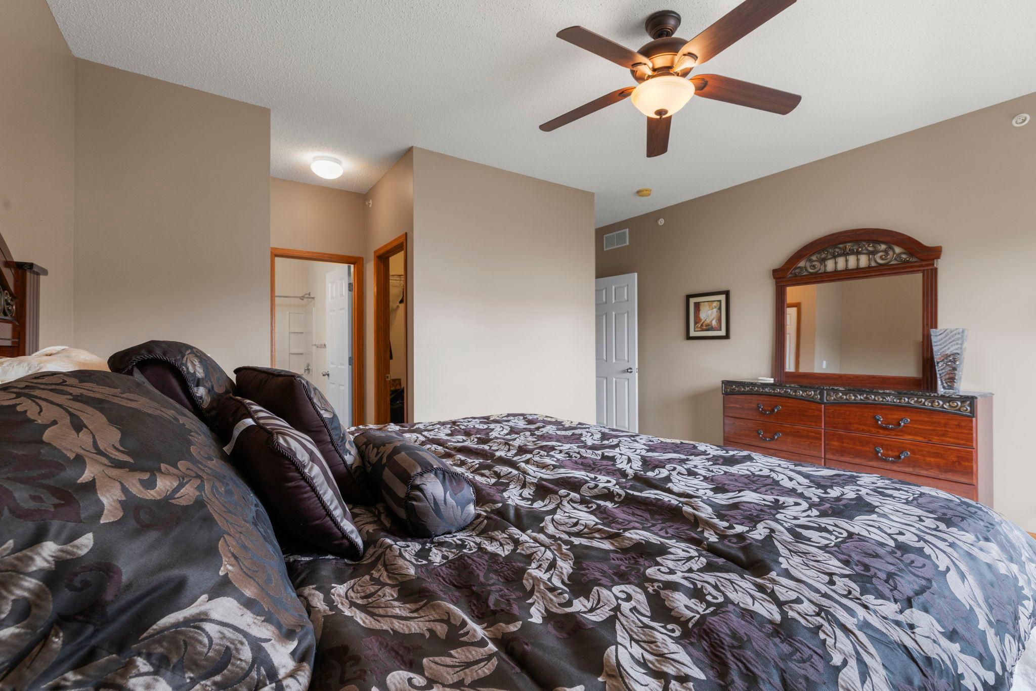1646 White Pine Way B Property Photo 18