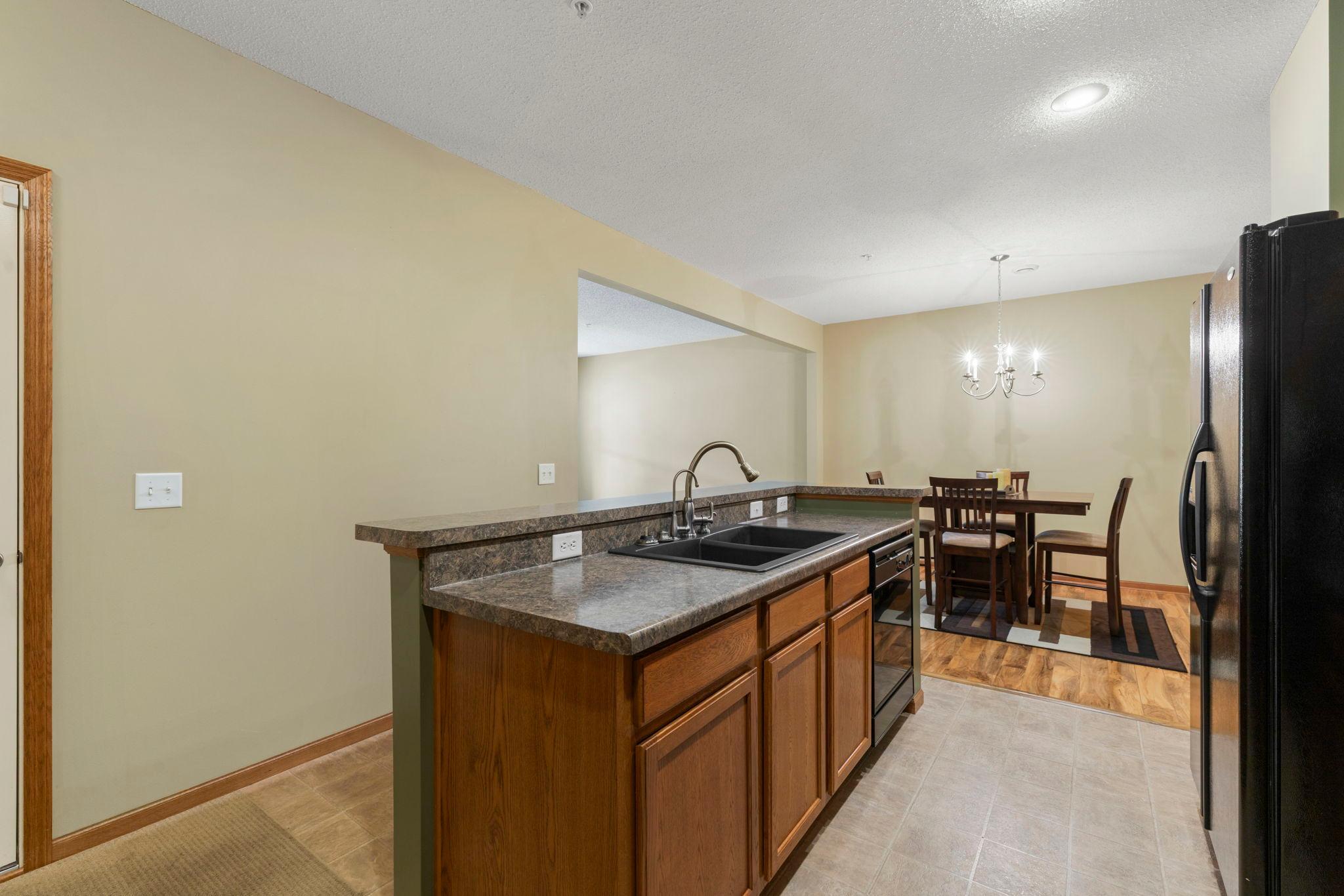 1646 White Pine Way B Property Photo 20