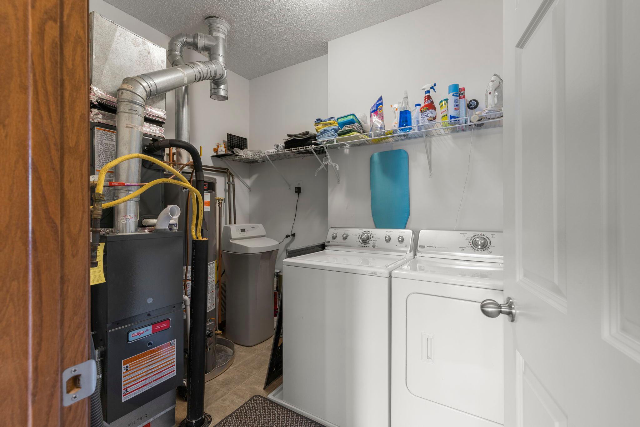 1646 White Pine Way B Property Photo 22