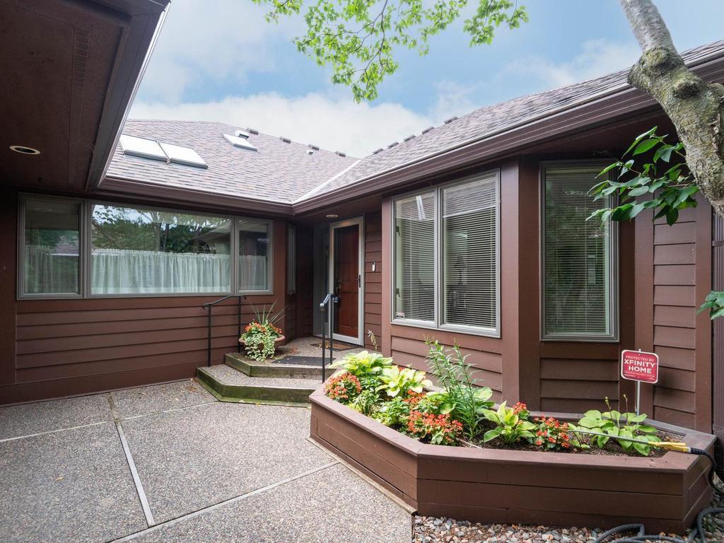 7786 Lochmere Terrace Property Photo 2