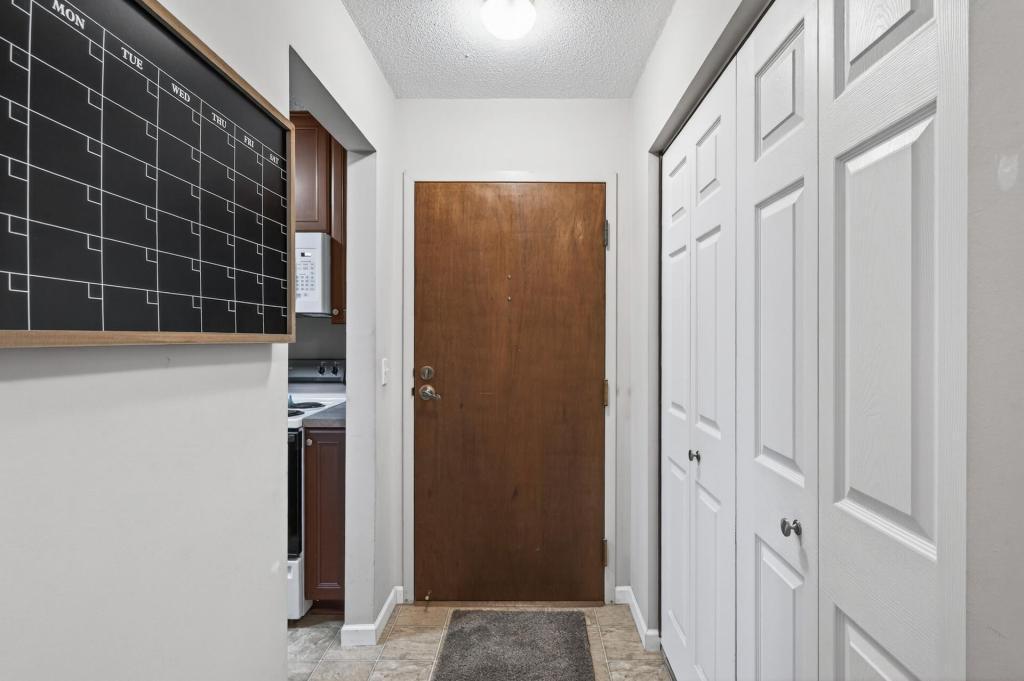 181 Little Canada Road E 334 Property Photo 5