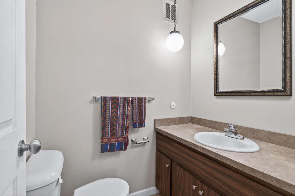 181 Little Canada Road E 334 Property Photo 26