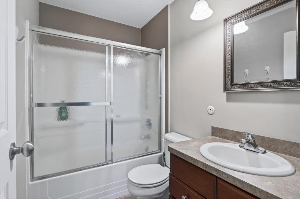 181 Little Canada Road E 334 Property Photo 29