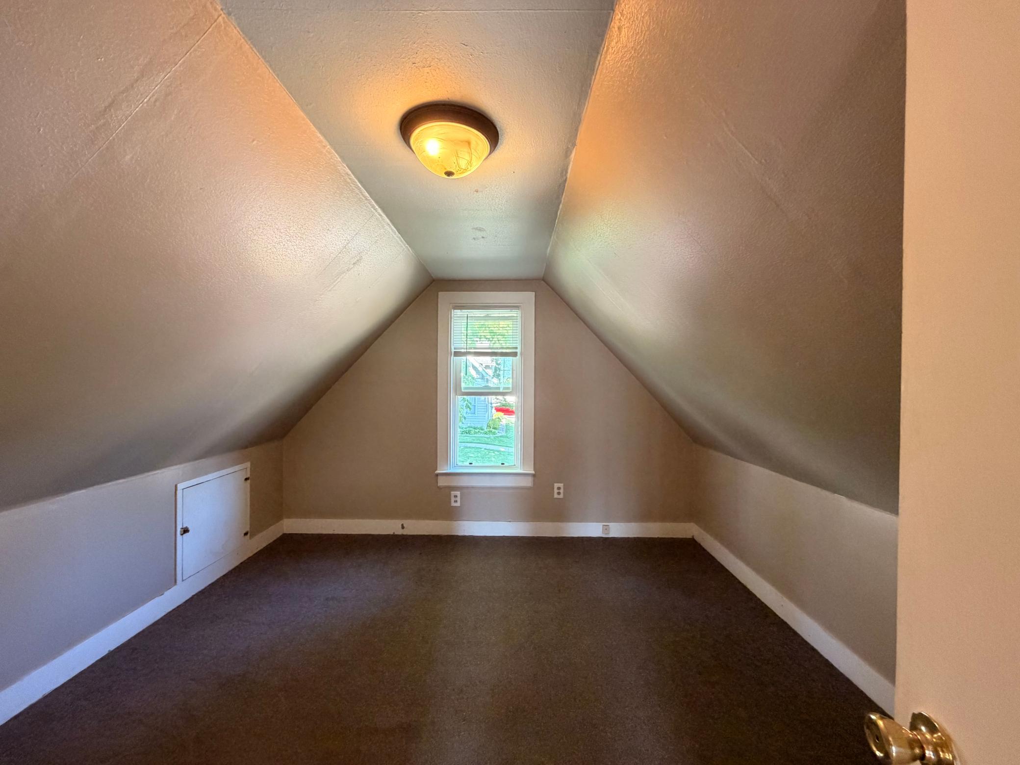 309 Pleasant Street Ne Property Photo 15