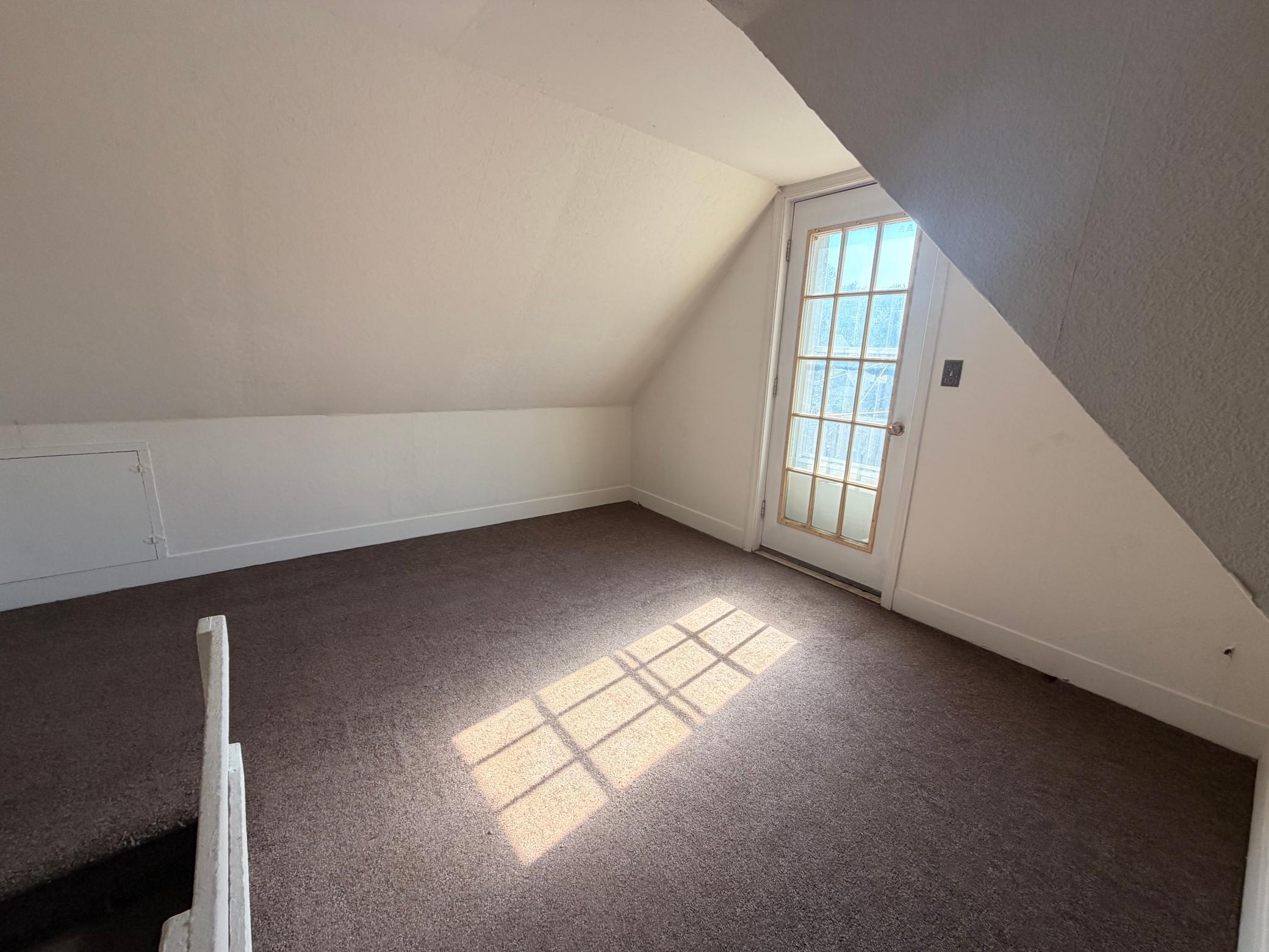 309 Pleasant Street Ne Property Photo 17