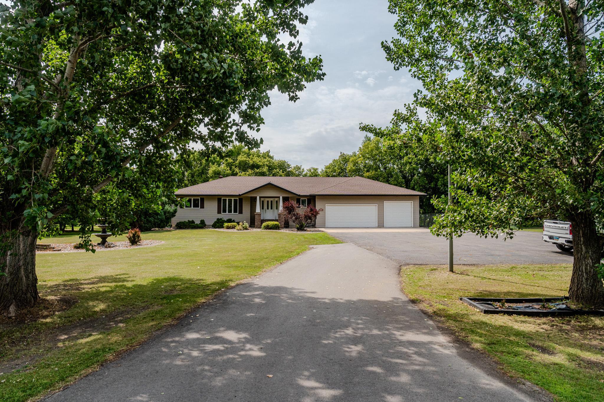 6409 County Road 17 S Property Photo 6