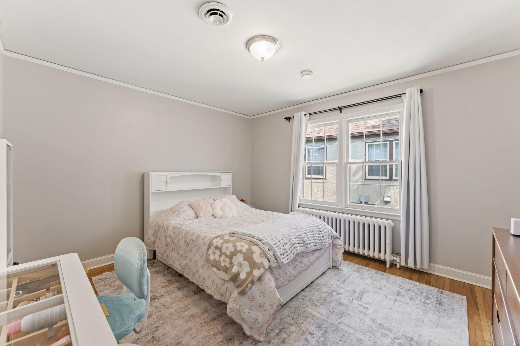 704 E Minnehaha Parkway Property Photo 23