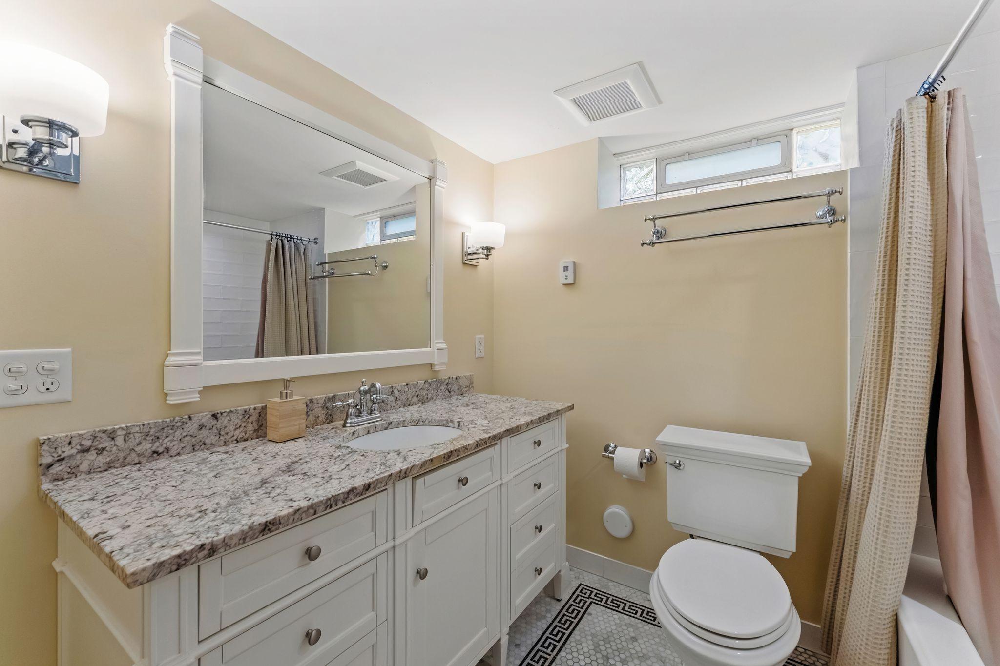 704 E Minnehaha Parkway Property Photo 28