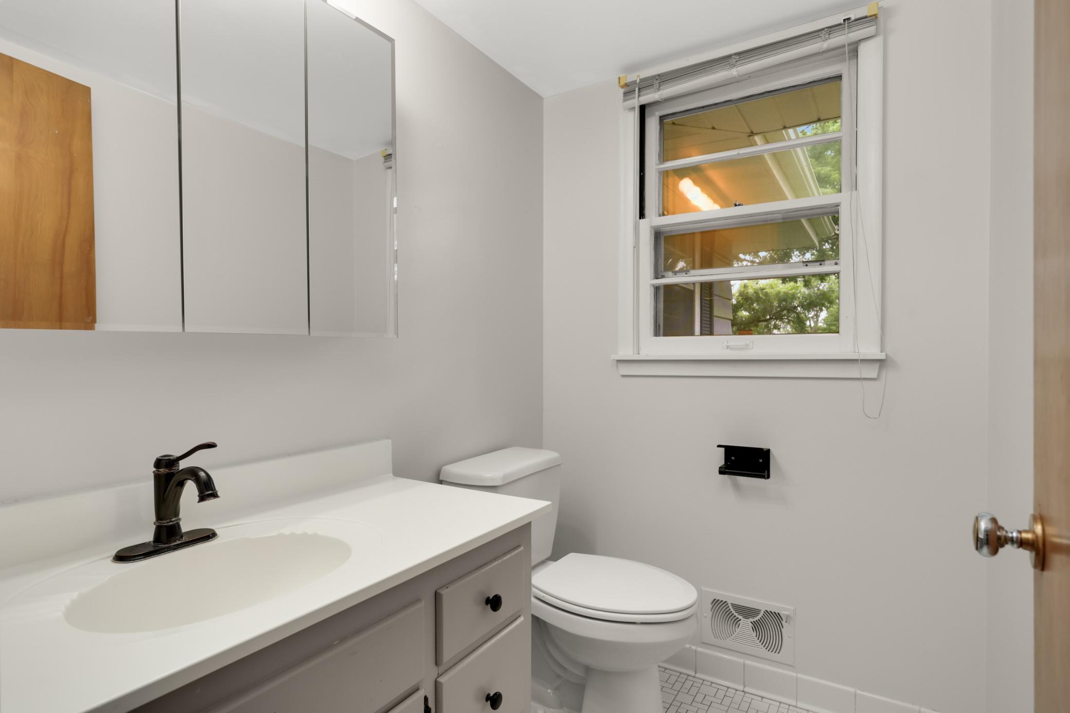 3929 Williston Road Property Photo 17