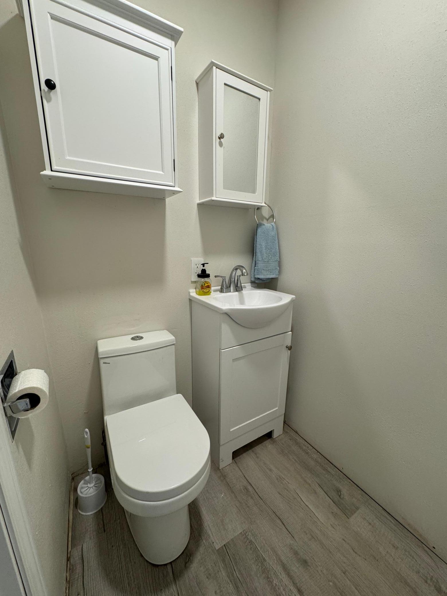 709 Center Street E Property Photo 14