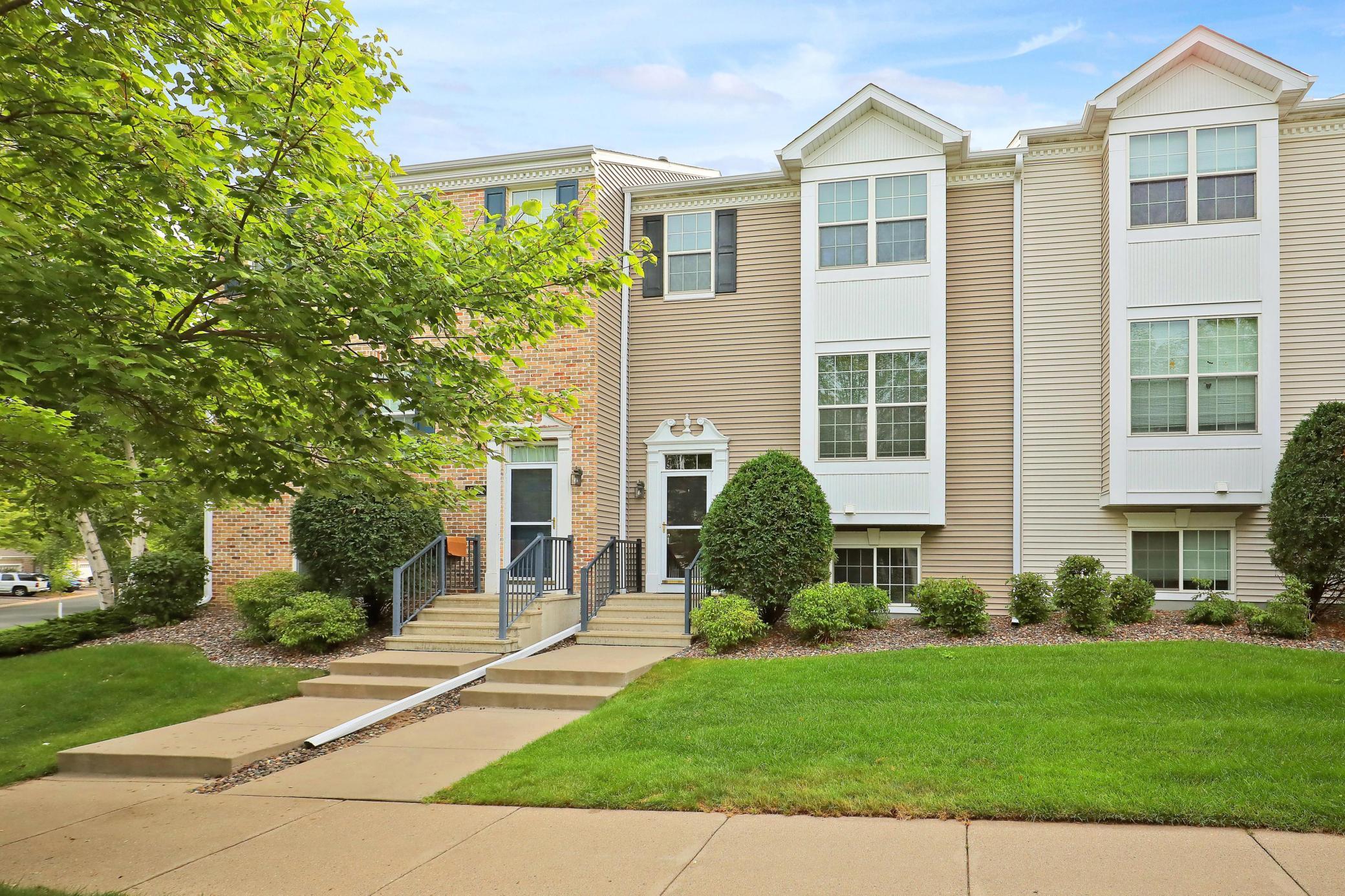 15564 Lilac Drive Property Photo 1