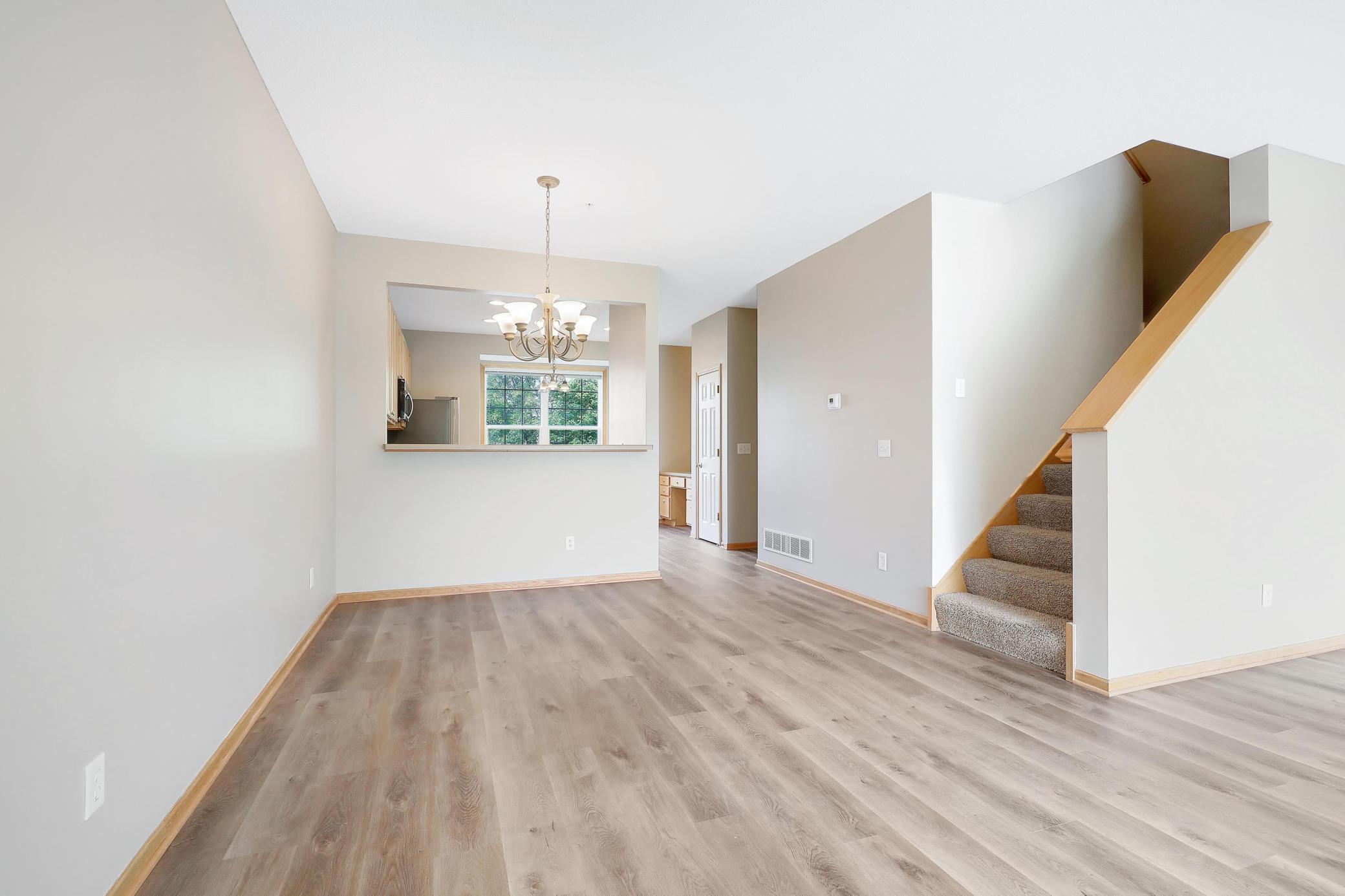 15564 Lilac Drive Property Photo 9
