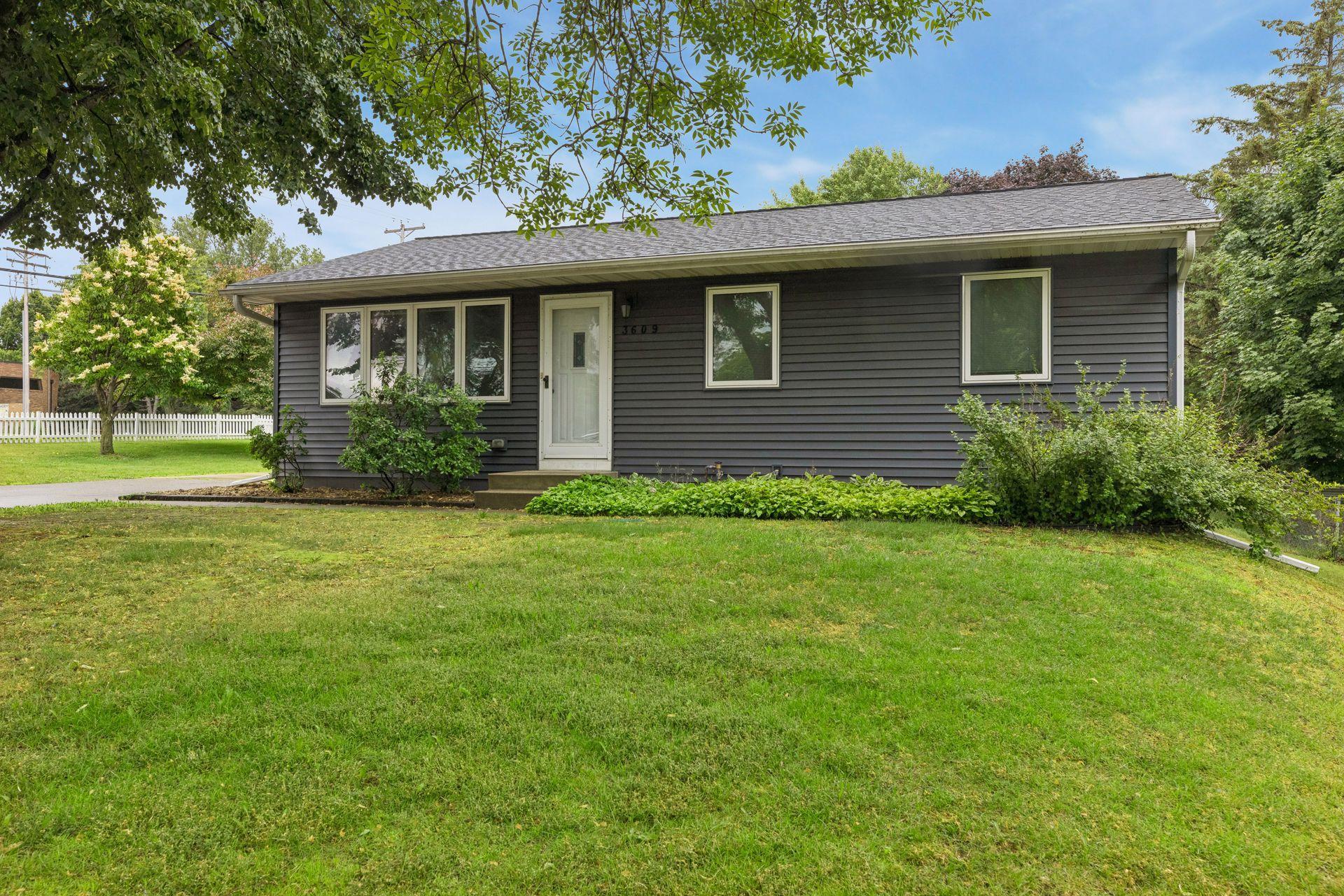 3609 Rolling View Drive Property Photo 3