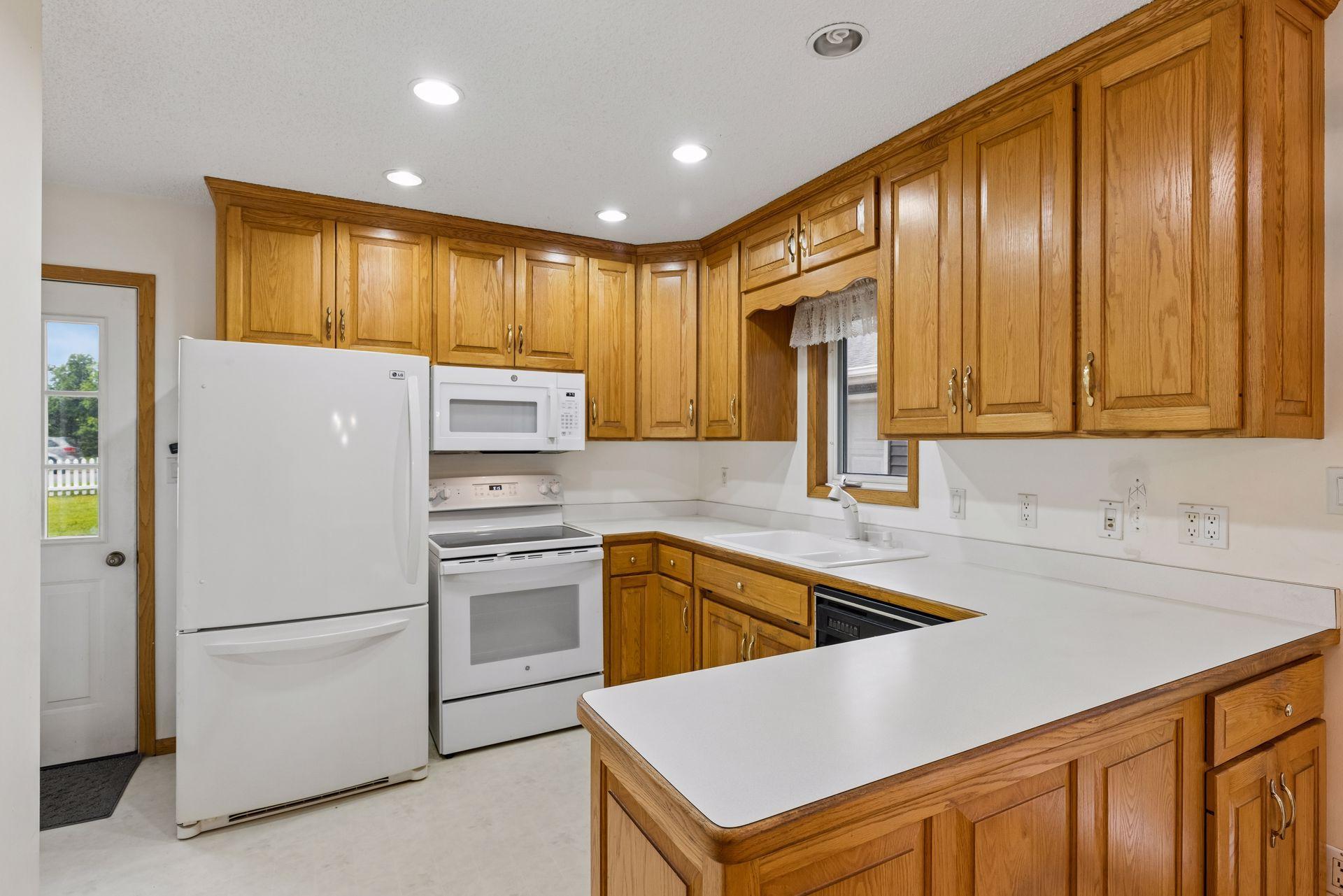 3609 Rolling View Drive Property Photo 13