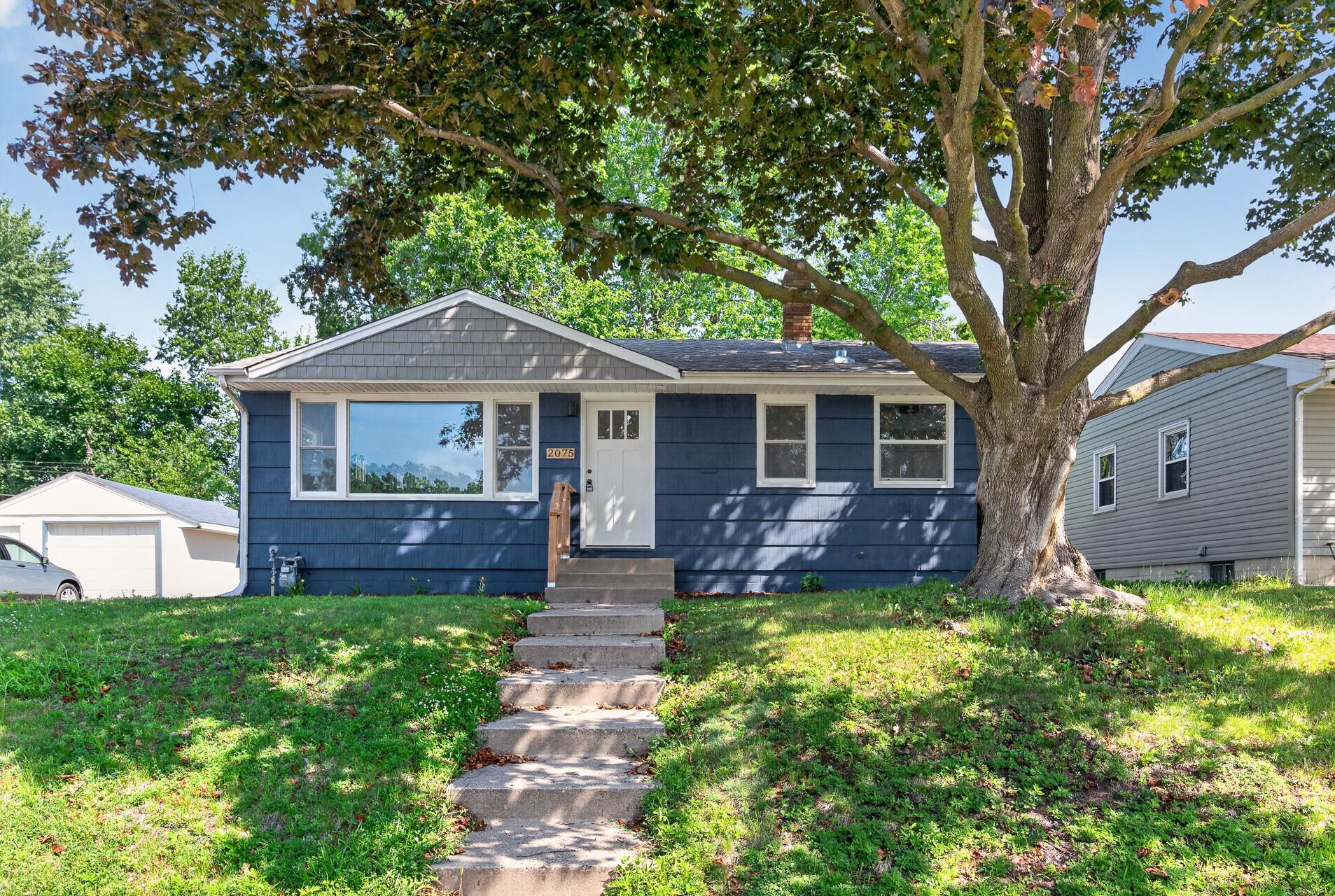 2075 Hawthorne Avenue E Property Photo 1