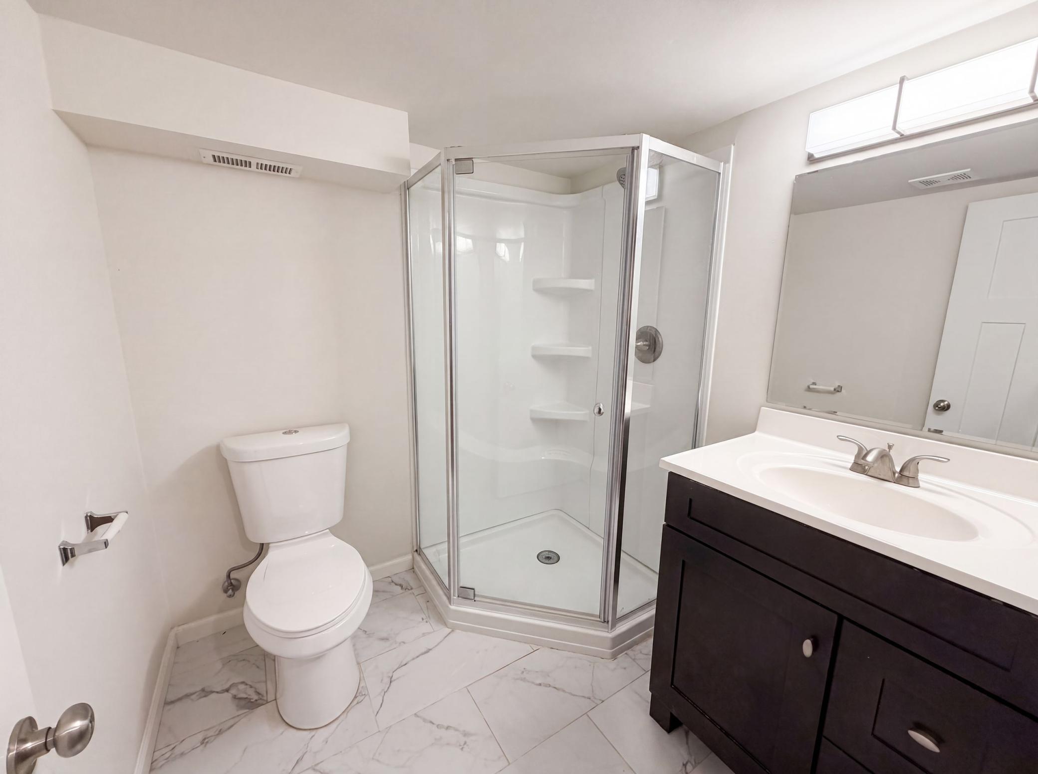 2084 Hillview Road Property Photo 11
