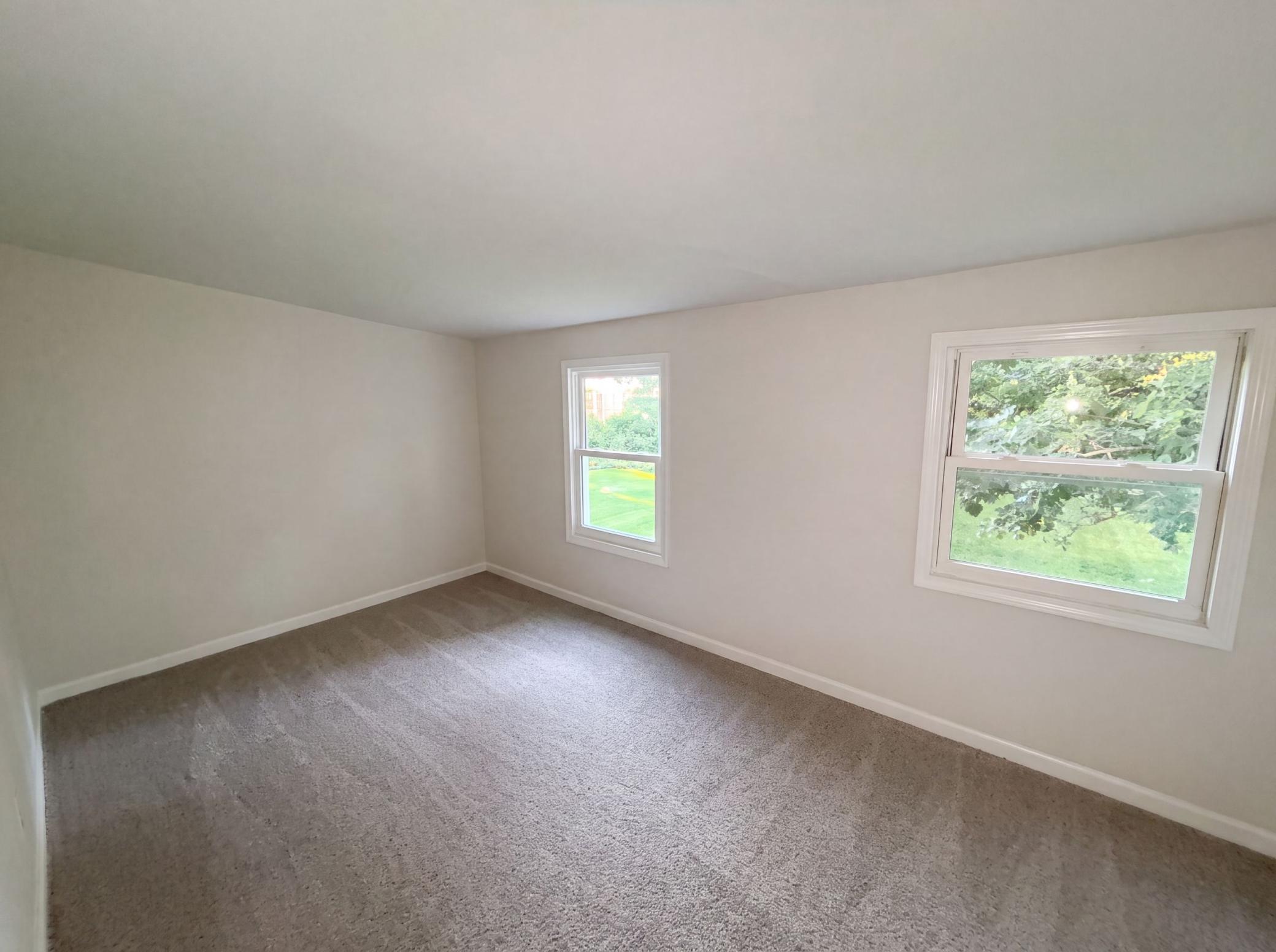 2084 Hillview Road Property Photo 15