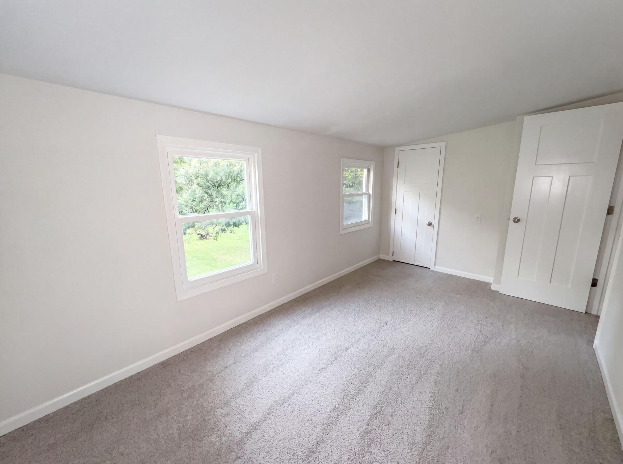 2084 Hillview Road Property Photo 16