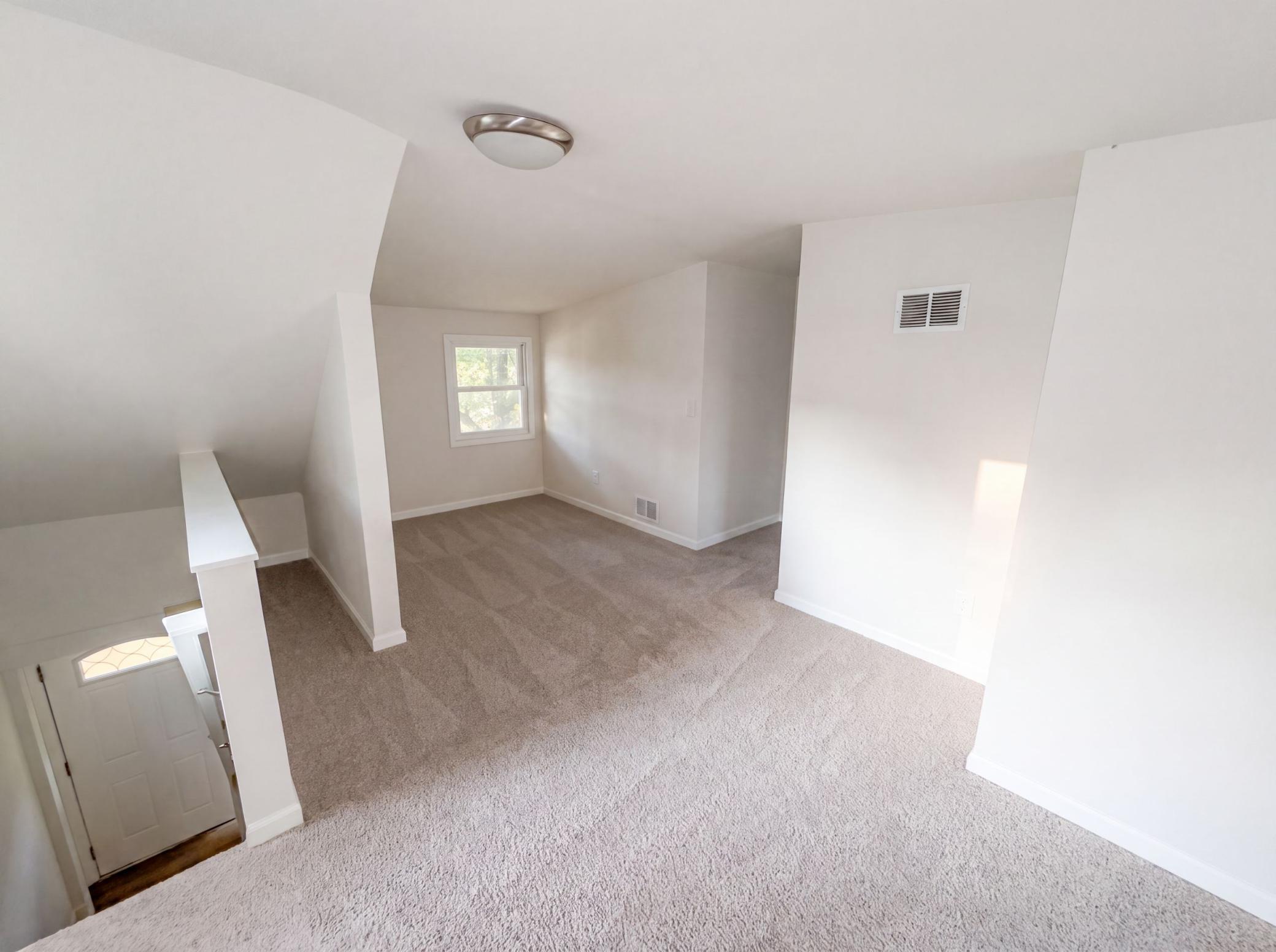 2084 Hillview Road Property Photo 19