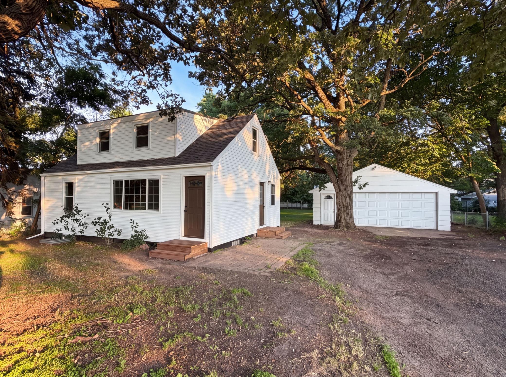 2084 Hillview Road Property Photo 22