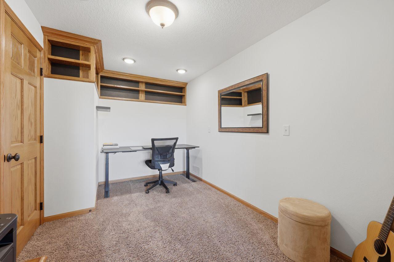 1520 Pine Siskin Property Photo 23