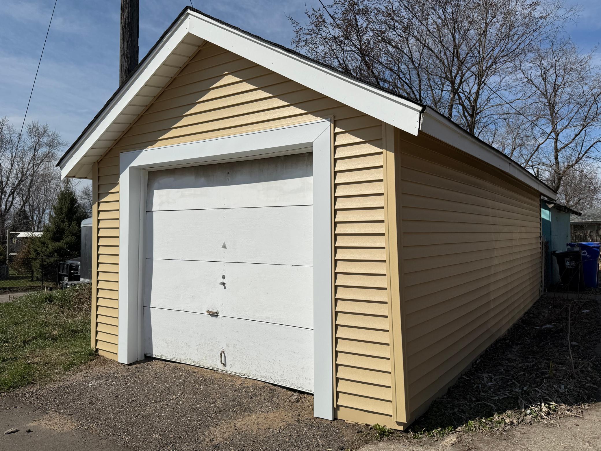 1603 Hudson Road Property Photo 5