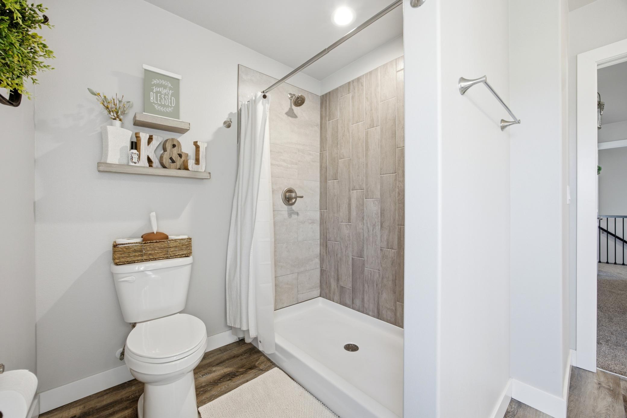 504 6th Street E Property Photo 20