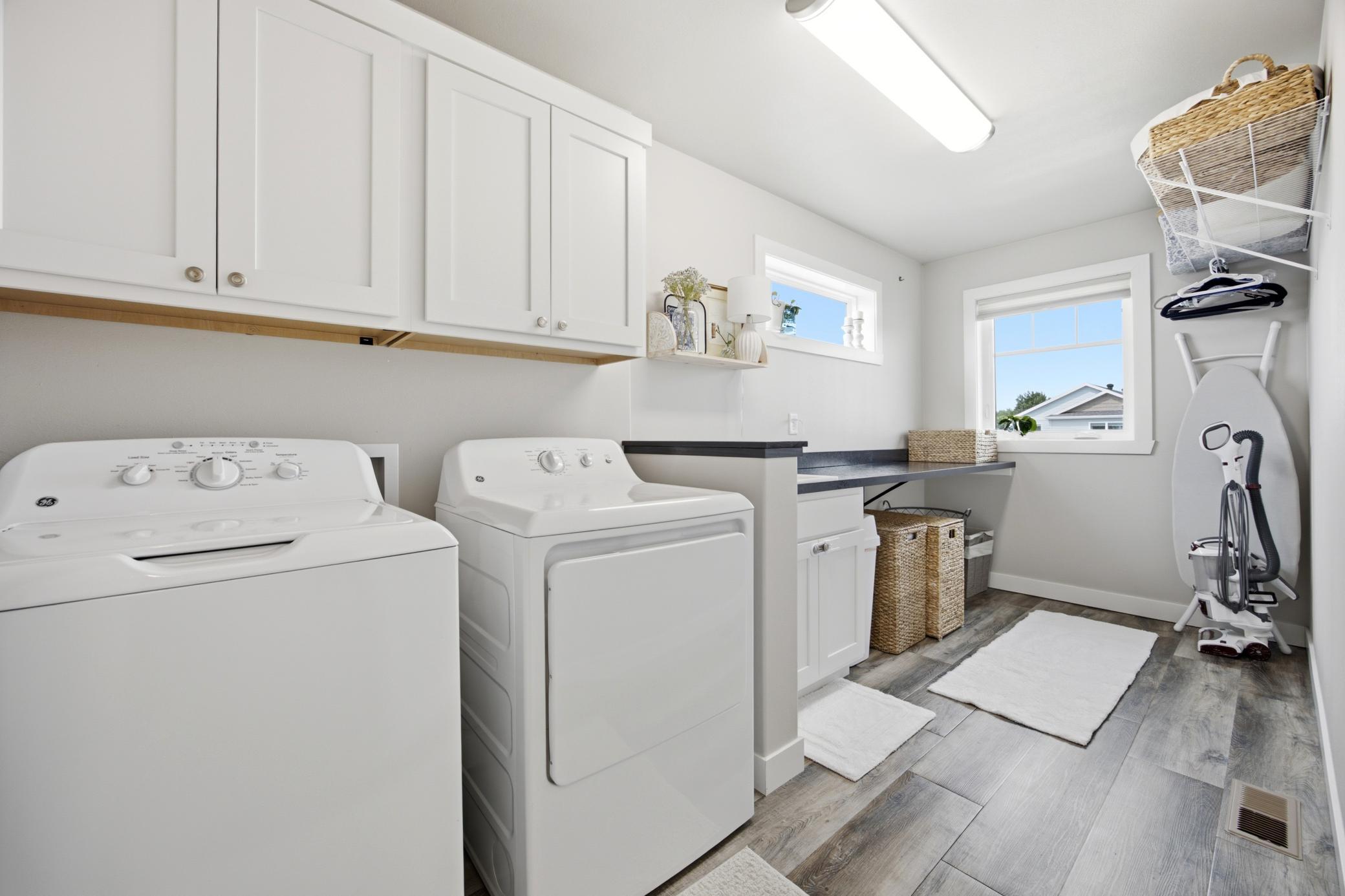 504 6th Street E Property Photo 25