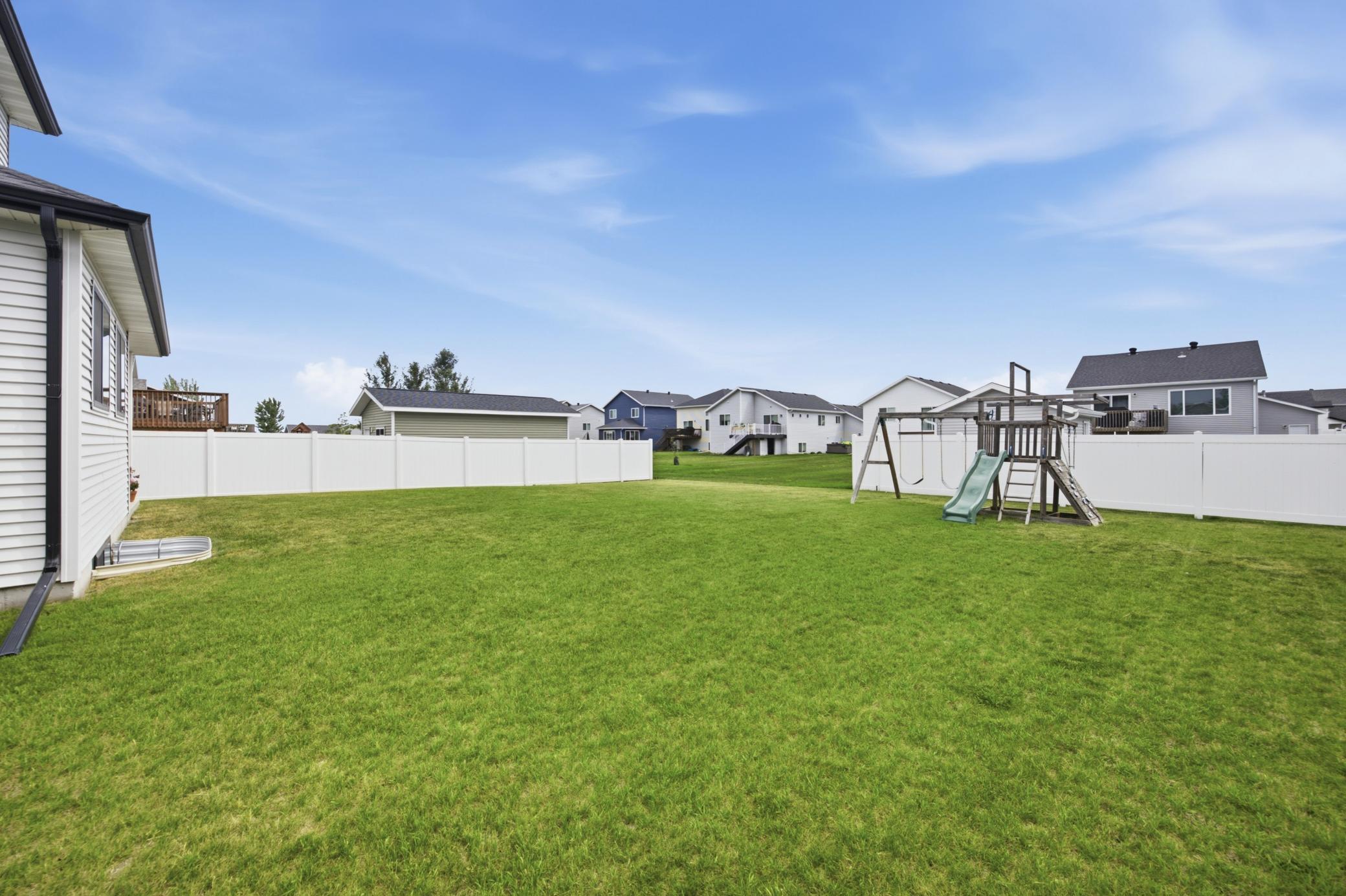 504 6th Street E Property Photo 42