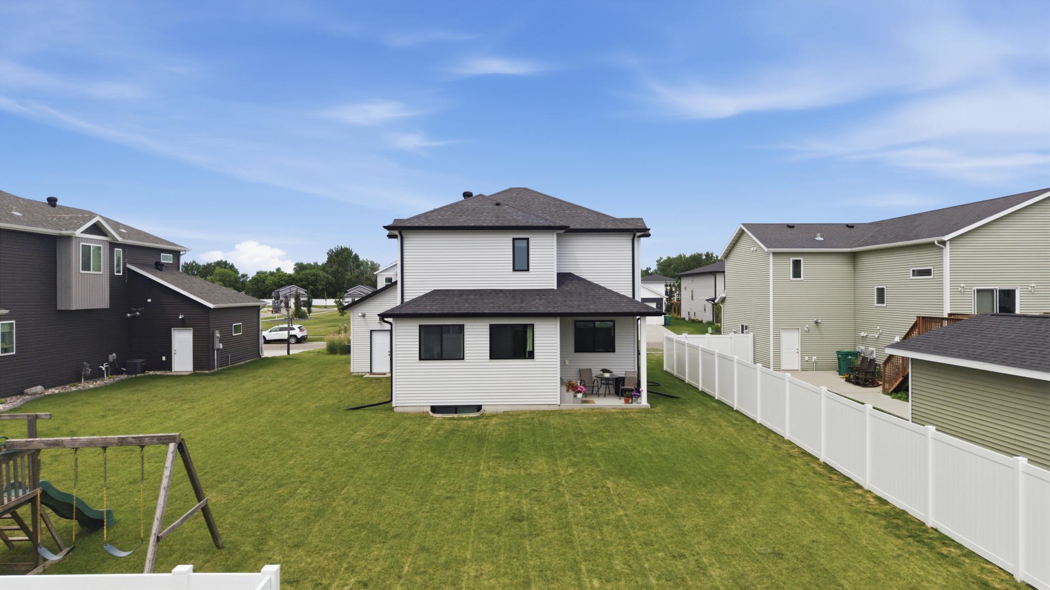 504 6th Street E Property Photo 46