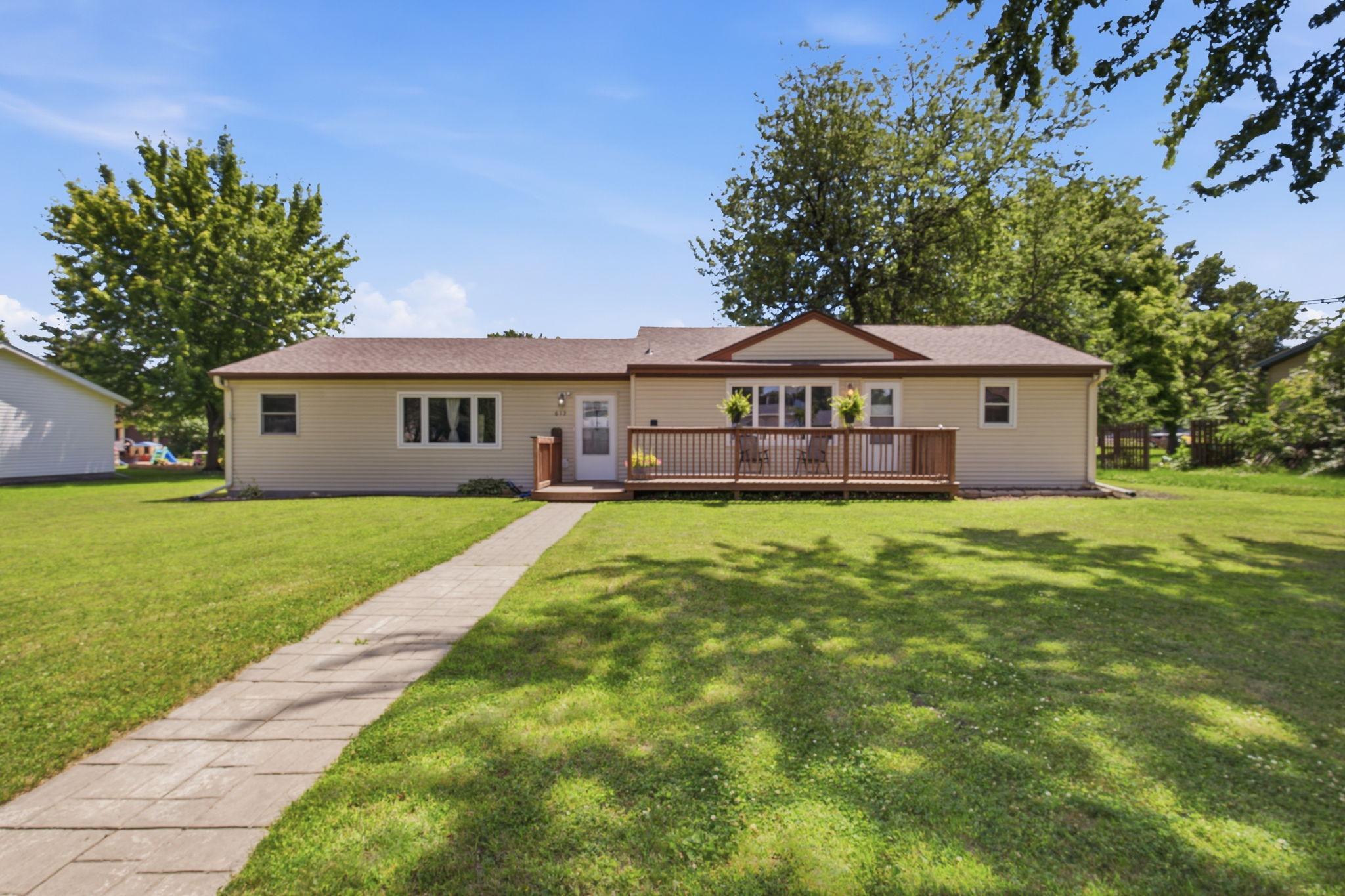 613 E Elm Avenue Property Photo 1