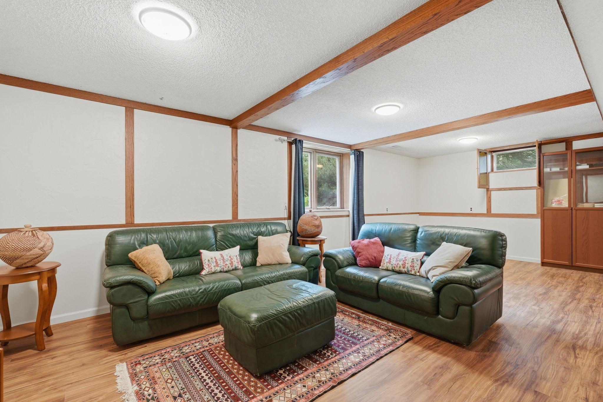 1527 E Windemere Circle Ne Property Photo 23